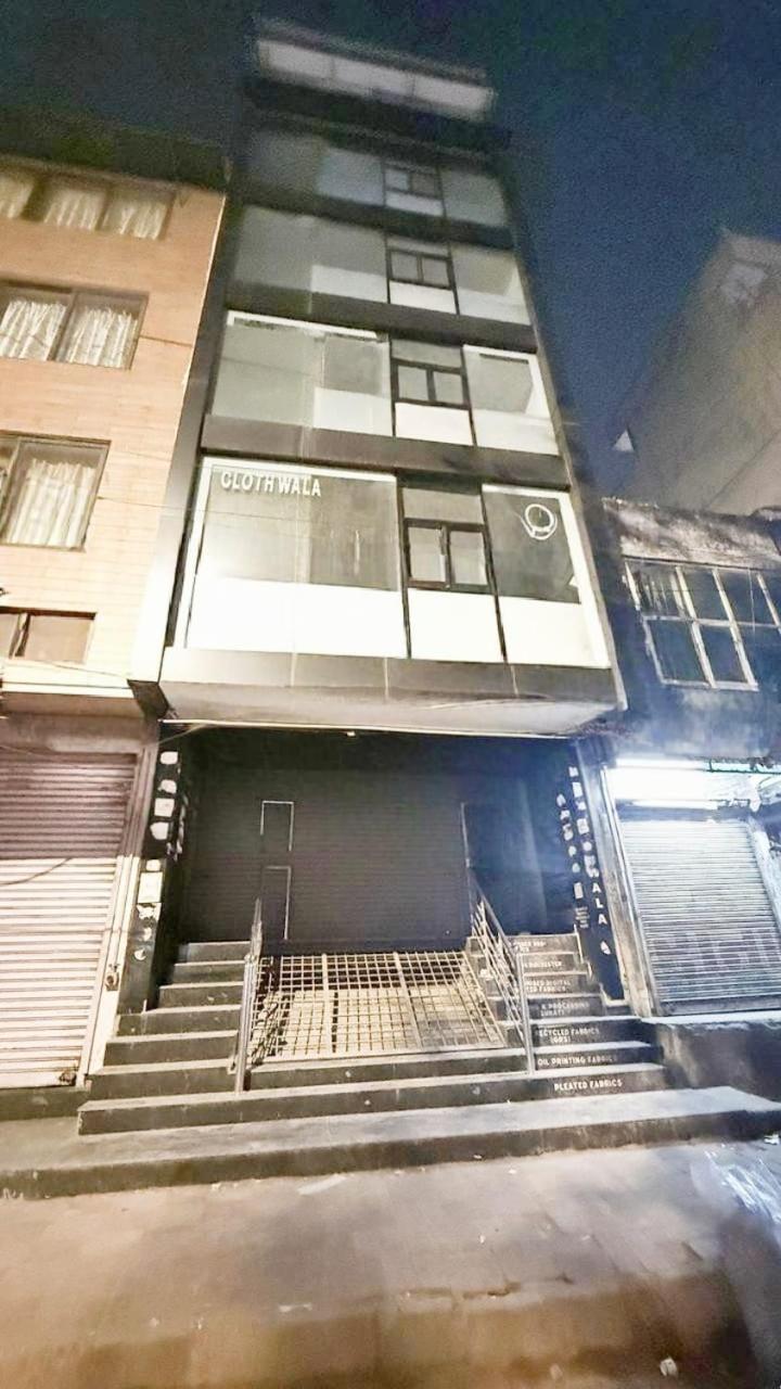 Hotel Modern Town Nueva Delhi Exterior foto